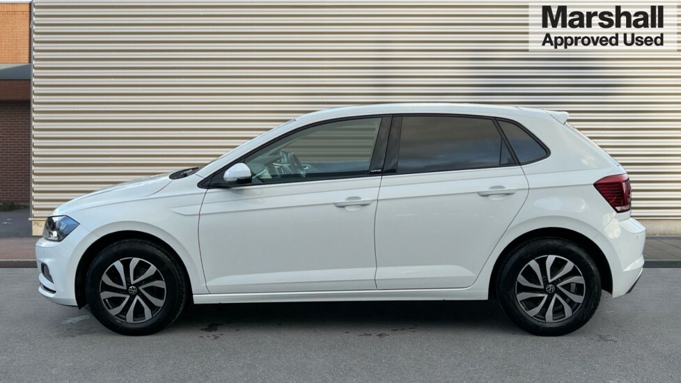 Compare Volkswagen Polo Active 1.0 Tsi 95Ps 5-Speed WF71FZX White