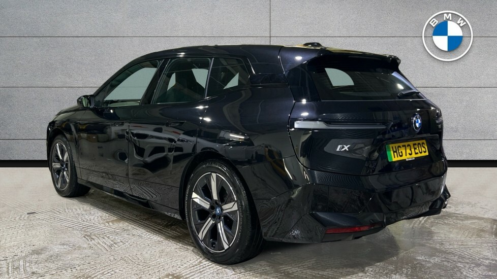 Compare BMW iX Bmw Estate 385Kw Xdrive50 M Sport 111.5Kwh Aut HG73EOS Black