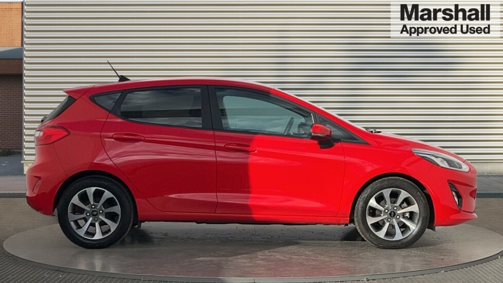 Compare Ford Fiesta 1.0 Ecoboost Hybrid Mhev 125 Trend FL21TCX Red