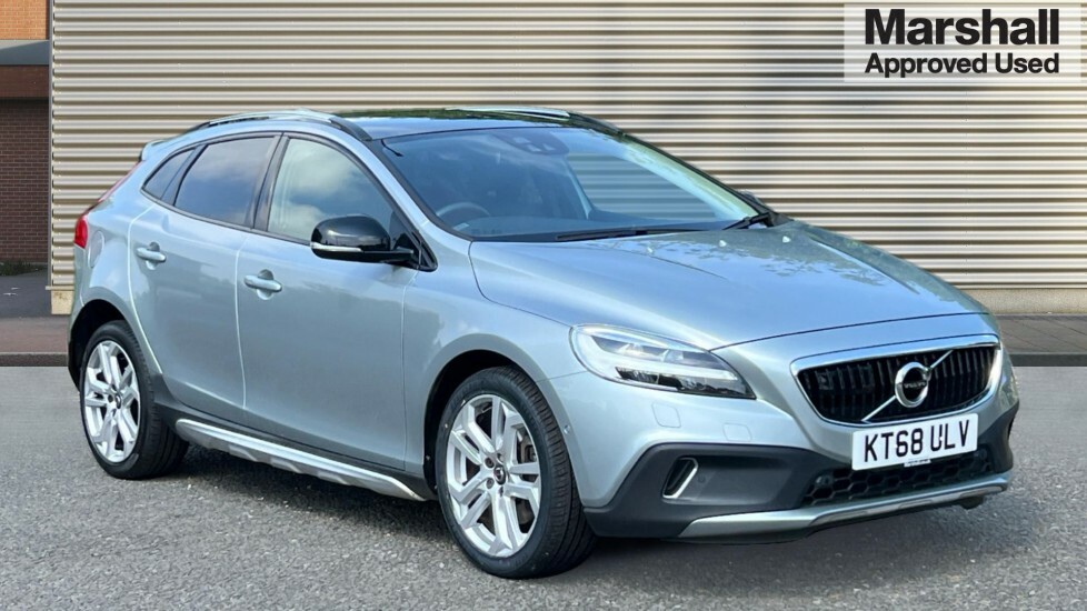 Compare Volvo V40 Cross Country D3 4 Cyl 150 Cross Country Pro Geartronic Ha KT68ULV Silver