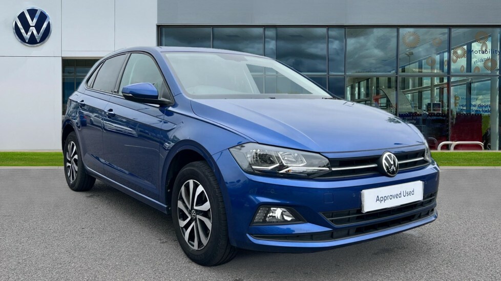 Compare Volkswagen Polo New Active 1.0 80Ps Evo 5-Speed OY71ZBW Blue