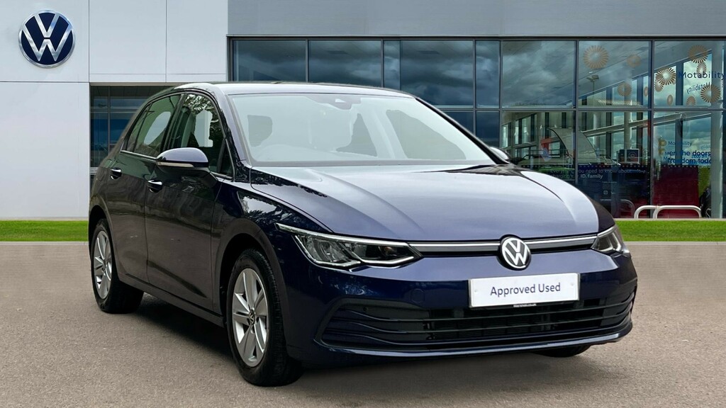Compare Volkswagen Golf 8 Life 1.5 Tsi 150Ps 6-Speed GM23LLJ Blue