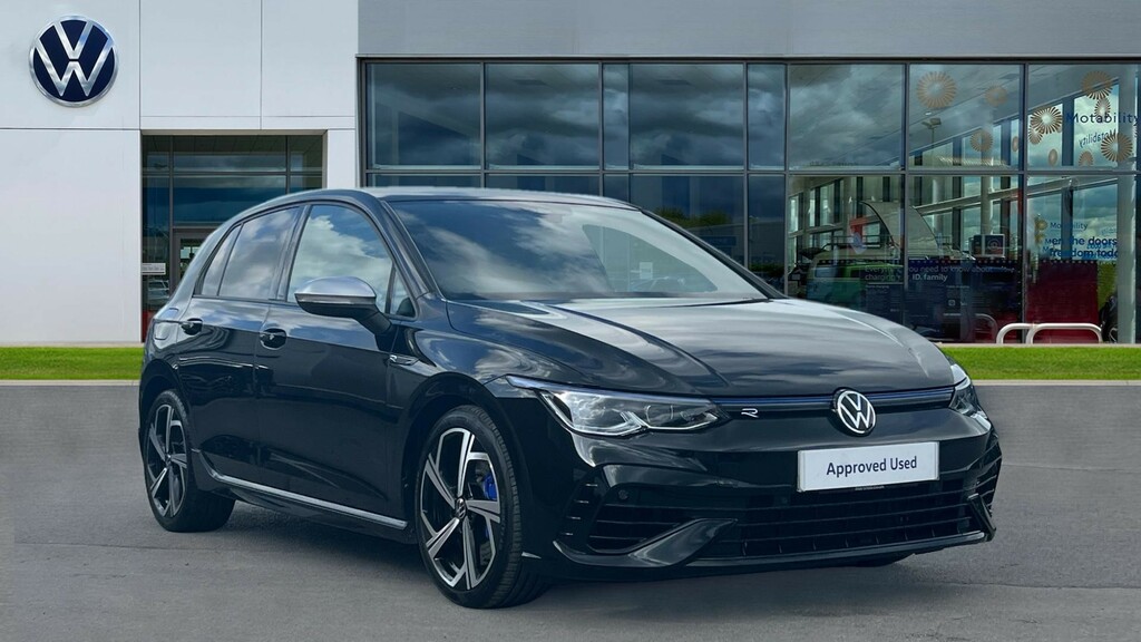 Compare Volkswagen Golf 8 R 2.0 Tsi 4Motion 320Ps 7-Speed Dsg VK21OZJ Black