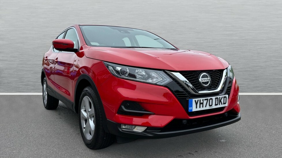 Compare Nissan Qashqai Nissan 1.3 Dig-t Acenta Premium YH70DKD Red