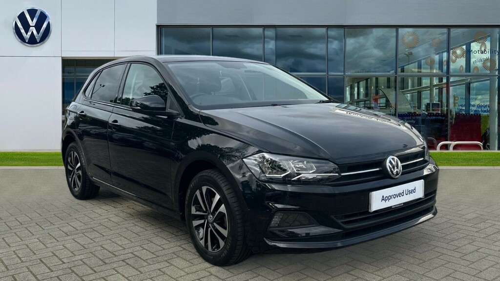 Compare Volkswagen Polo New United 1.0 Tsi 95Ps 5-Speed GY70KZG Black