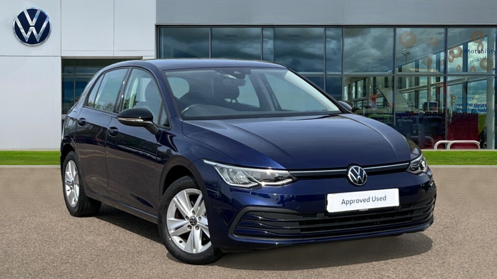 Compare Volkswagen Golf 8 Life 2.0 Tdi 115Ps 6-Speed HJ71NUV Blue