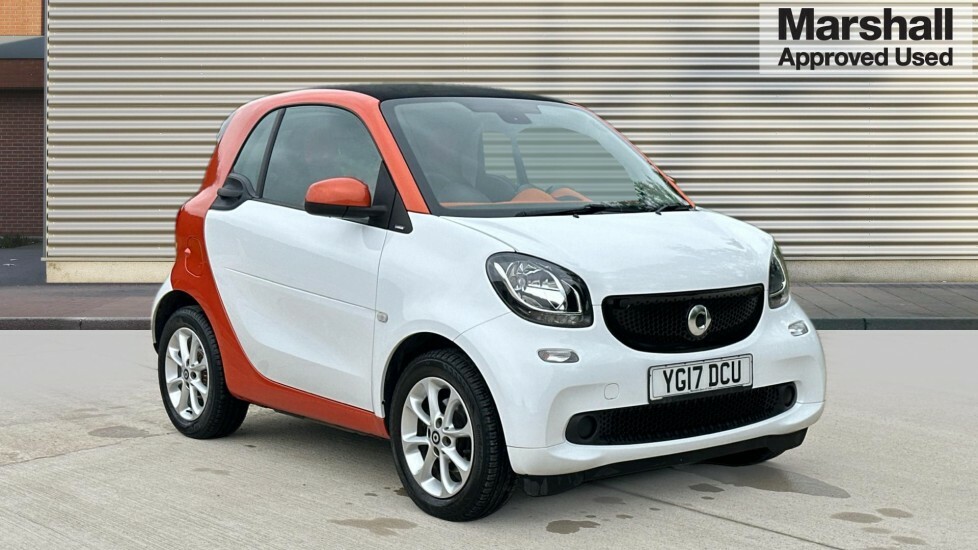 Compare Smart Fortwo Coupe Smart 1.0 Passion YG17DCU White