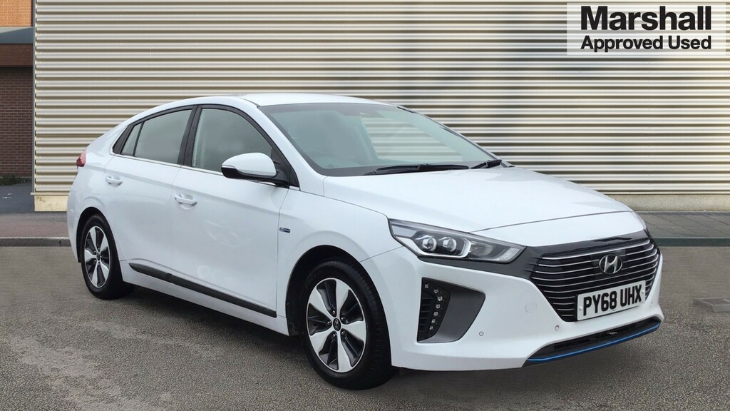 Compare Hyundai Ioniq 1.6 Gdi Plug-in Hybrid Premium Se Dct PY68UHX White