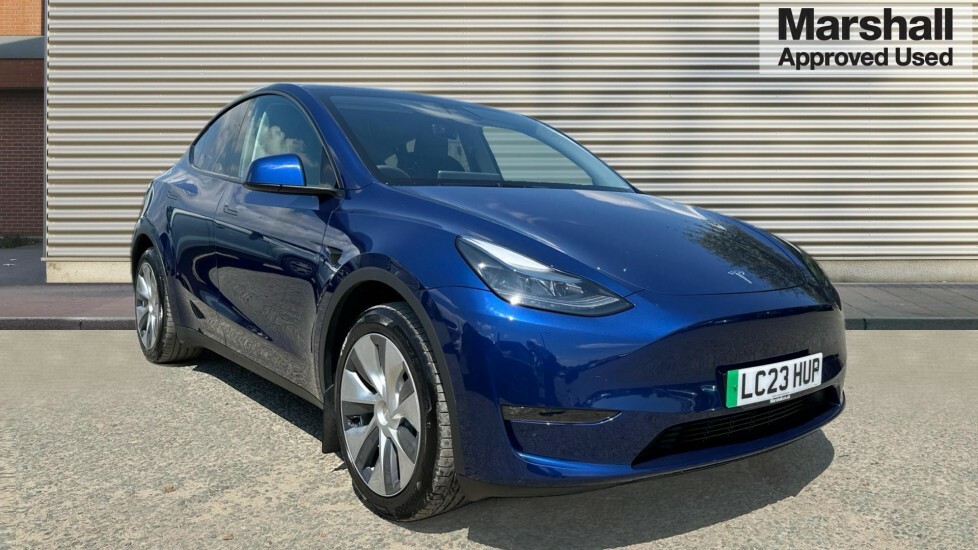 Compare Tesla Model Y Tesla Hatchback Long Range Awd LC23HUP Blue