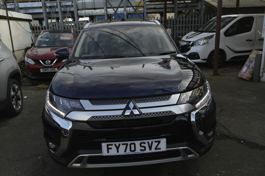 Compare Mitsubishi Outlander 2.0 Exceed 2020 One Owner Fro FY70SVZ Blue