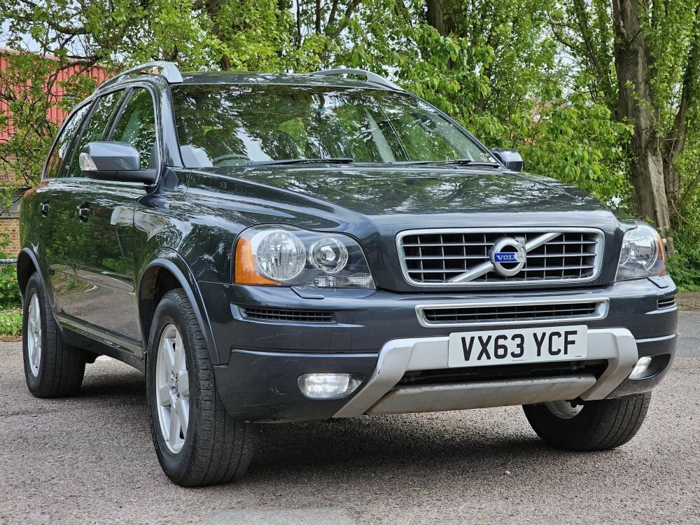 Compare Volvo XC90 2.4 D5 Es Geartronic 4Wd Euro 5 VX63YCF Grey