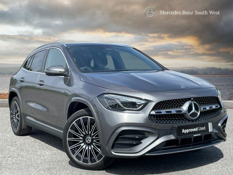 Compare Mercedes-Benz GLA Class Suv KT73SYS Grey