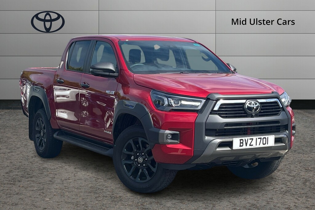 Compare Toyota HILUX Invincible X 4Wd D-4d Dcb BVZ1701 Red