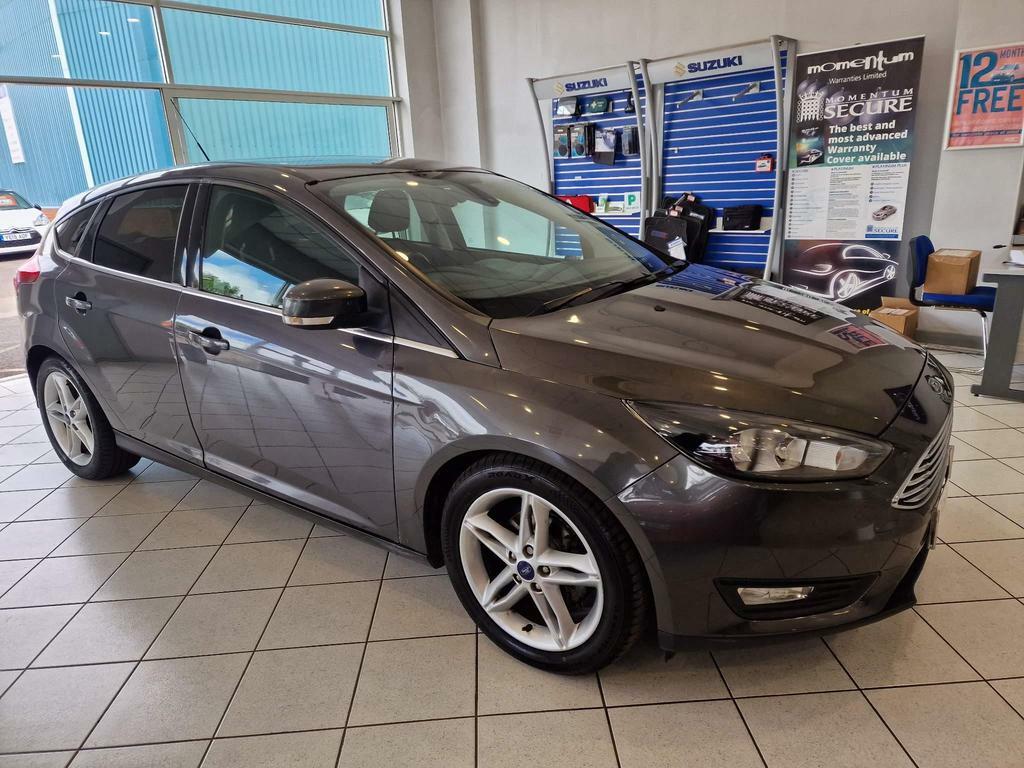 Compare Ford Focus 1.0T Ecoboost Zetec Euro 6 Ss  Grey