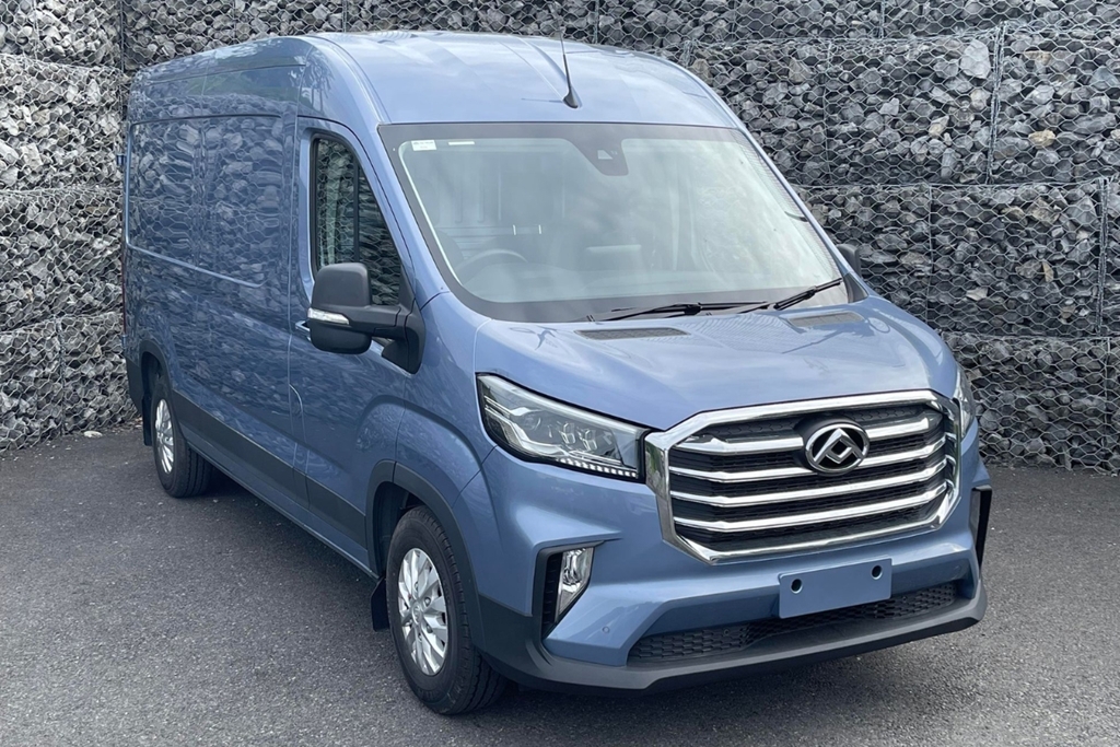 Compare Maxus Deliver 9 2.0 D20 150 Lux High Roof Van 0 Ps S16NSV Blue