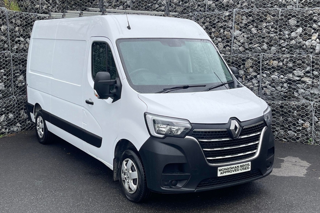 Compare Renault Master Mm35dci 135 Business Medium Roof Van 0 Ps L9HPH White