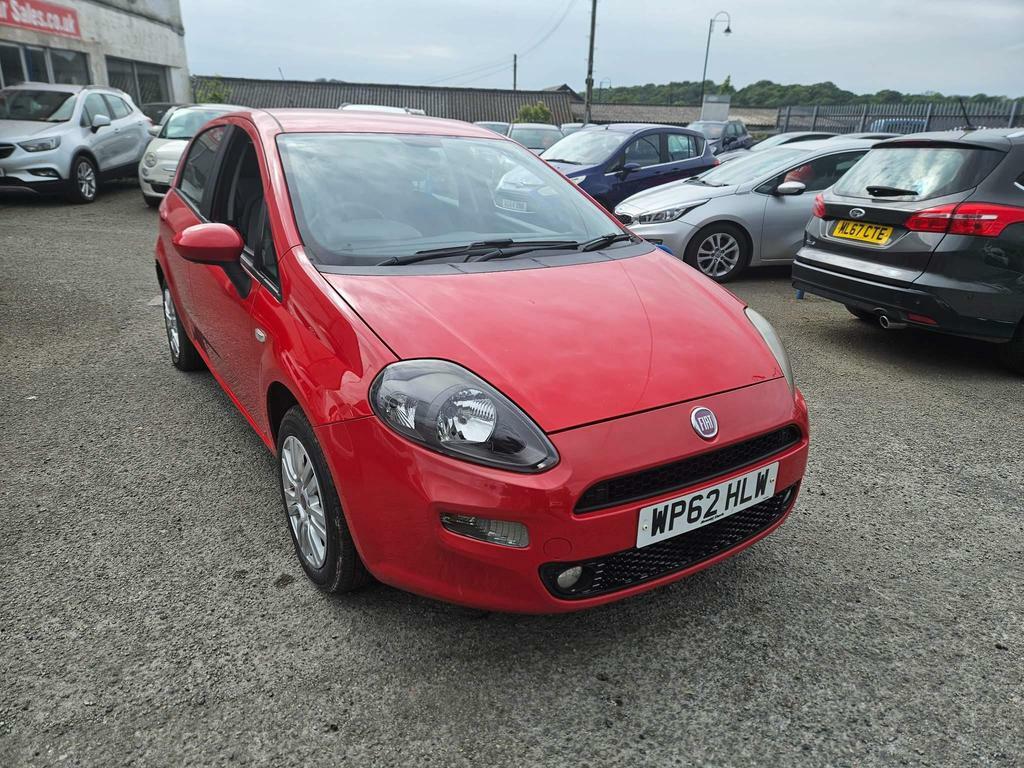 Compare Fiat Punto 1.2 Easy Euro 5 WP62HLW Red
