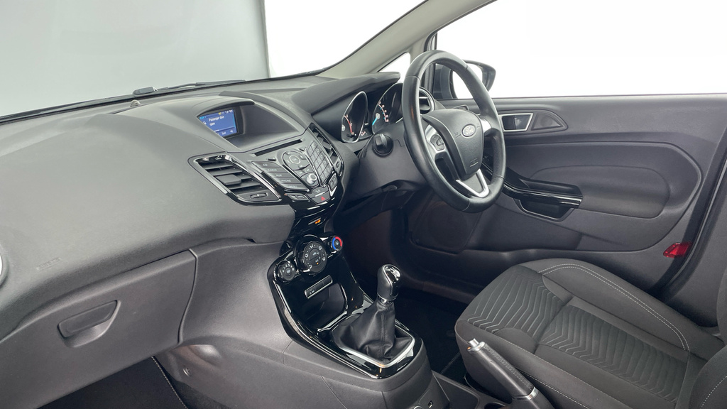 Compare Ford Fiesta 1.0T Ecoboost Zetec Euro 6 Ss CP66PKV Grey