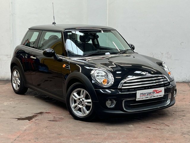 Compare Mini Hatch One 1.6 One 98 Bhp FFZ3268 Black