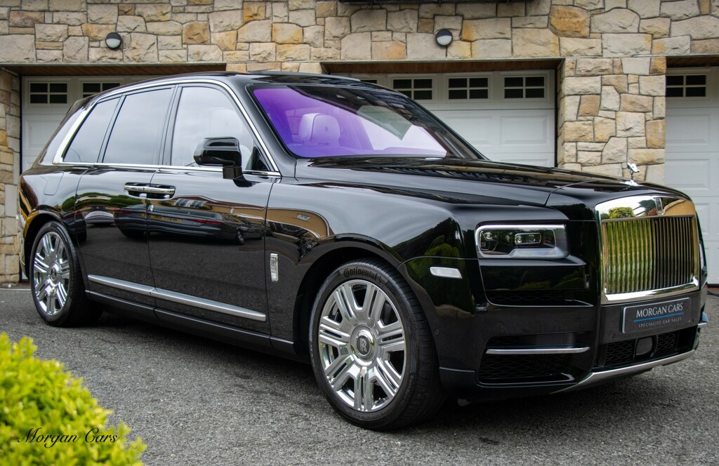 Compare Rolls-Royce Cullinan Cullinan V12  Black