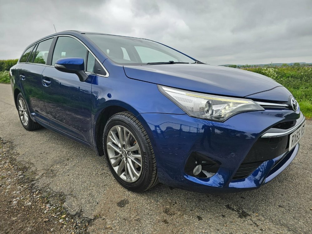 Compare Toyota Avensis 1.8 Business Edition Cvt RX65YED Blue