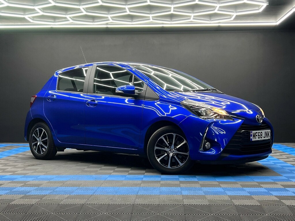 Compare Toyota Yaris 1.5 Vvt-i Icon Tech Euro 6 MF68JNK Blue