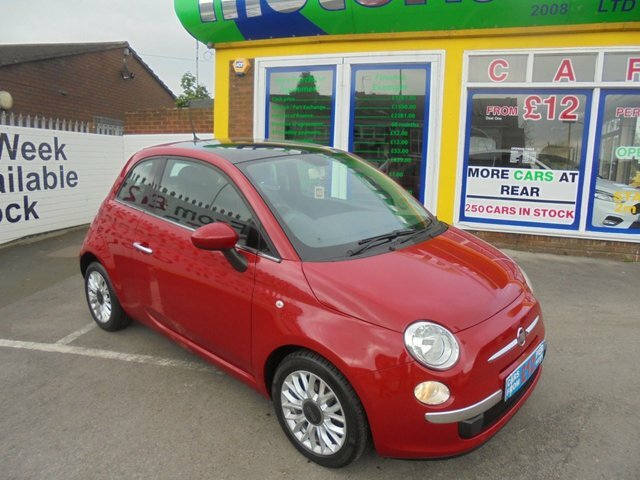 Compare Fiat 500 1.2 Lounge 69 BL64TYA Red