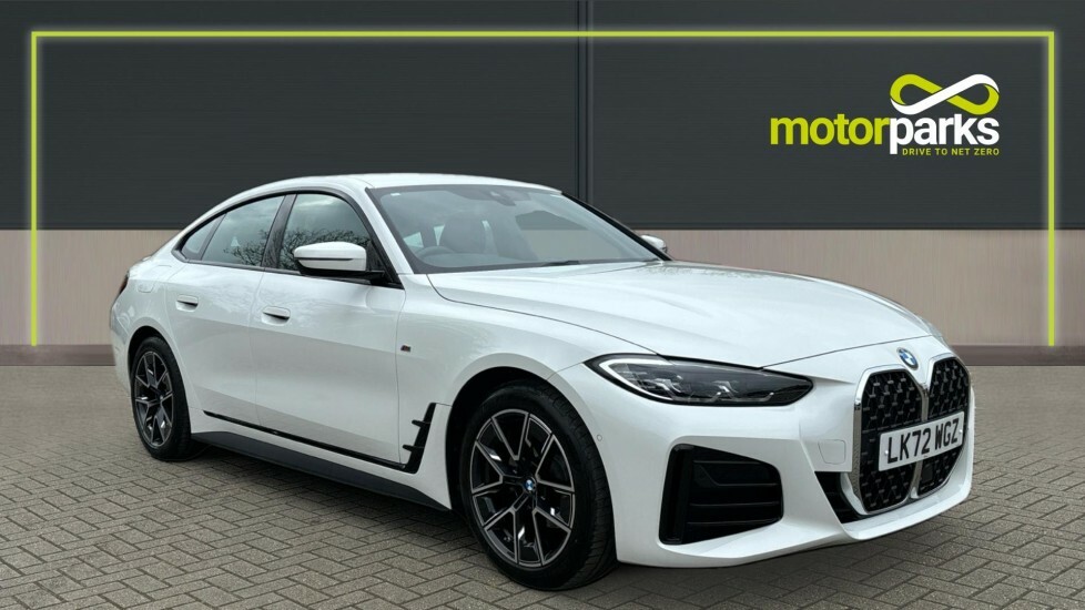Compare BMW 4 Series 420I M Sport LK72WGZ White