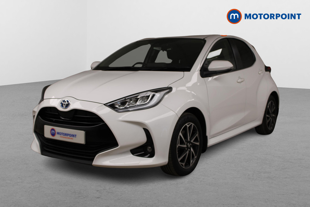 Compare Toyota Yaris 1.5 Hybrid Design Cvt  White