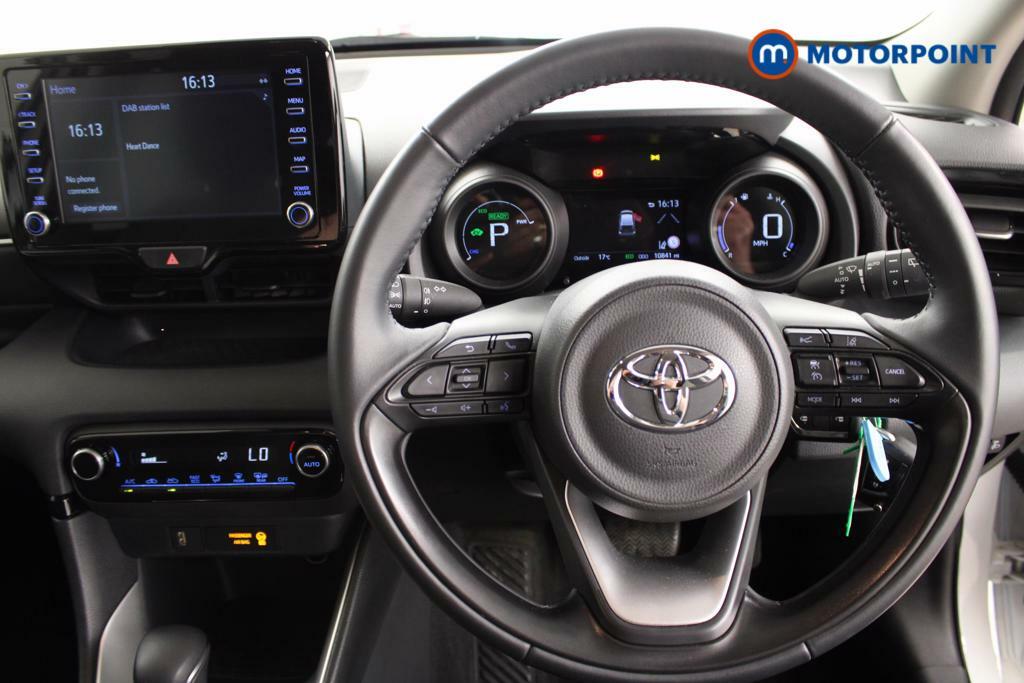 Compare Toyota Yaris 1.5 Hybrid Design Cvt  