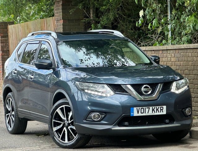 Compare Nissan X-Trail 2.0L N-vision Dci Xtronic 4Wd 175 Bhp VO17KKR Blue