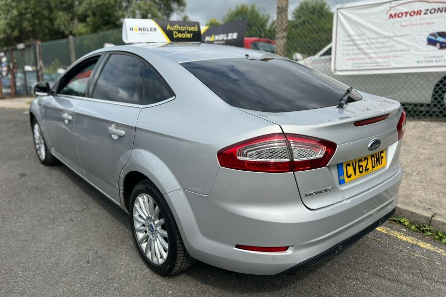 Compare Ford Mondeo Variant Business Edition CV62DMF Silver