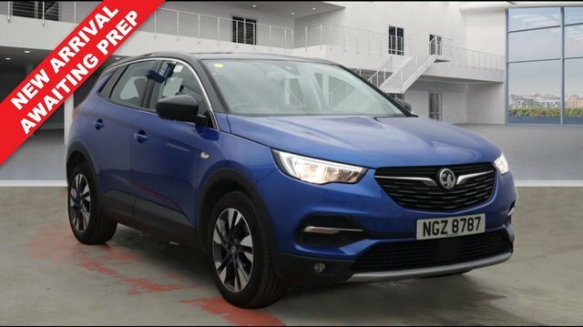 Compare Vauxhall Grandland 1.2 Sport Nav Ss Blue 1 Owner From New Sat NGZ8787 Blue