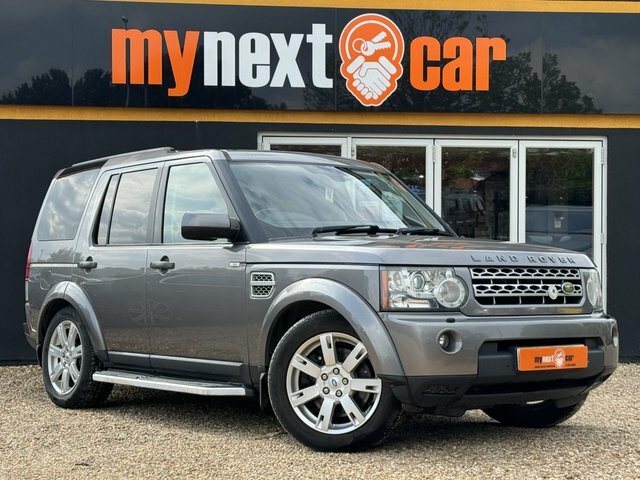 Compare Land Rover Discovery 3.0 4 Tdv6 Xs 245 Bhp YC10ZGW Black