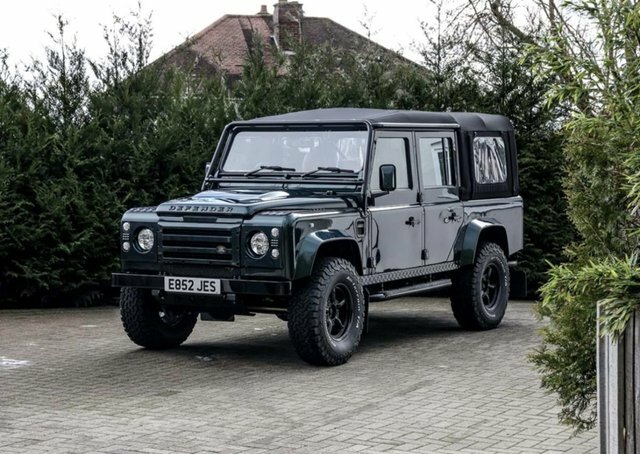 Land Rover Defender 4.6 V8 Double Cab Pick-up 10 Seats Green #1