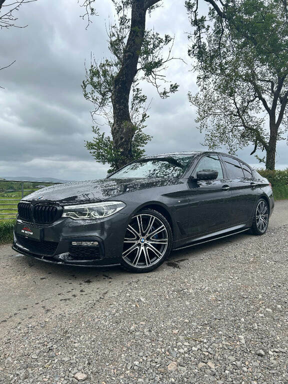 Compare BMW 5 Series 530D Xdrive M Sport KL18EPX Grey
