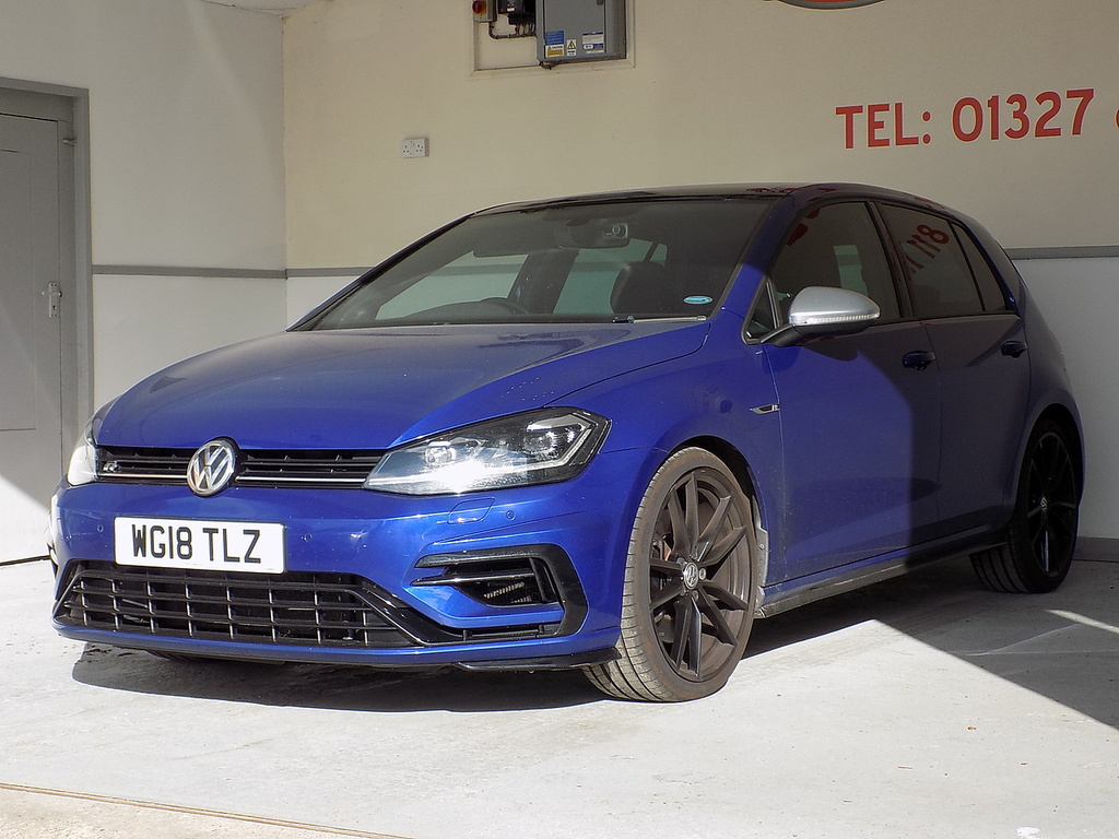 Compare Volkswagen Golf Tsi R WG18TLZ Blue