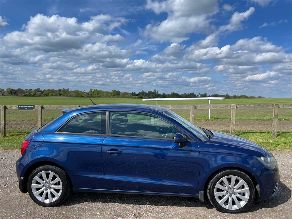 Compare Audi A1 1.4 Tfsi Sport S Tronic Euro 5 Ss OY60YYM Blue