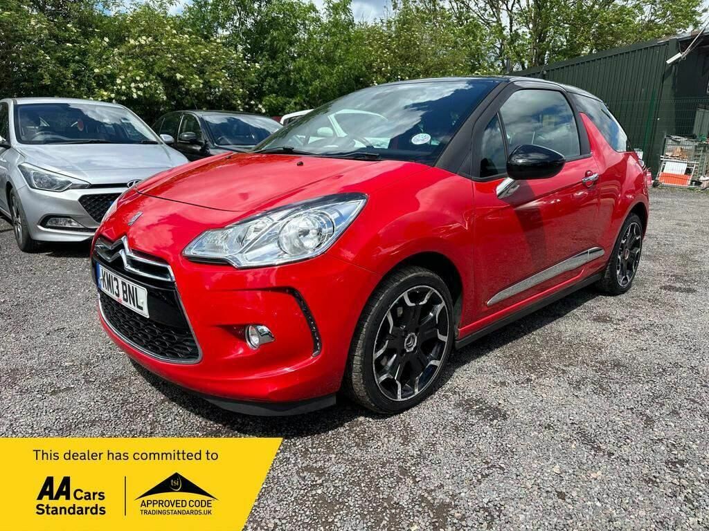 Compare Citroen DS3 Hatchback 1.6 E-hdi Airdream Dstyle Plus Euro 5 S KM13BNL Red