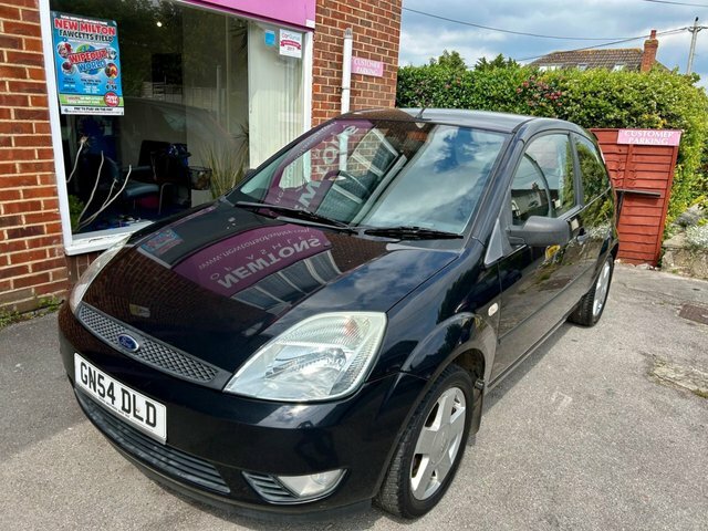 Compare Ford Fiesta 1.4 Flame 16V 80 Bhp GN54DLD Black