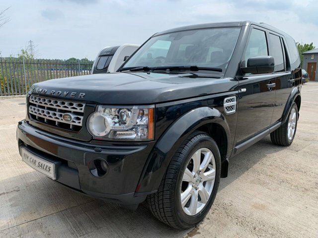 Compare Land Rover Discovery 3.0 4 Sdv6 Hse SW13AZO Black