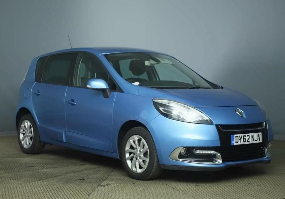 Compare Renault Scenic 1.6 Vvt Dynamique Tomtom Euro 5 DY62NJV Blue