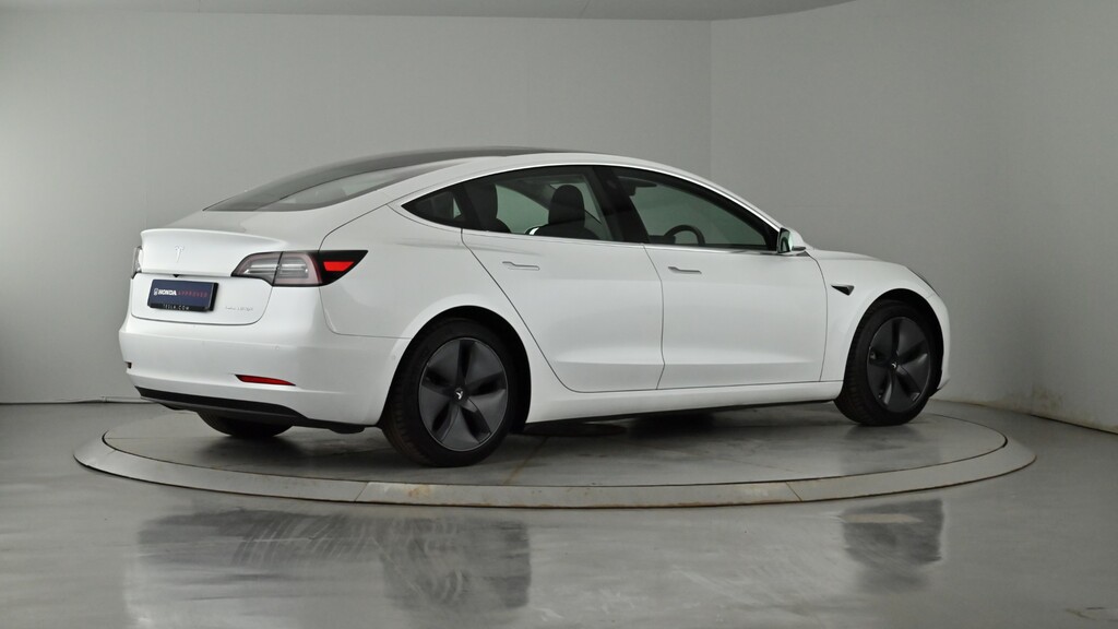 Compare Tesla Model 3 Dual Motor Long Range Saloon 4 LG20XGO White