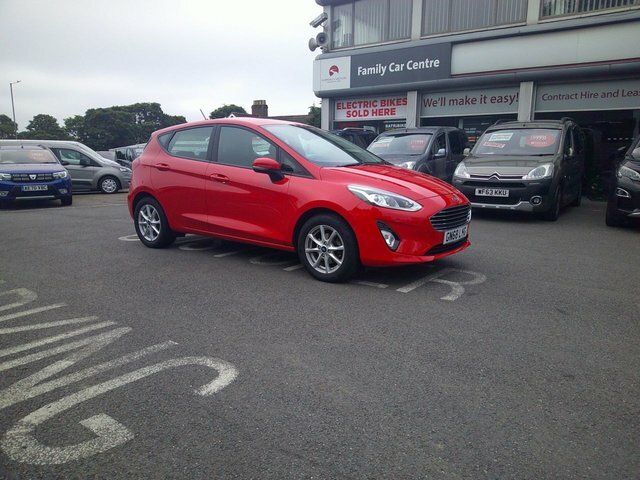 Compare Ford Fiesta 1.0 Zetec 99 Bhp GN68LYG Red