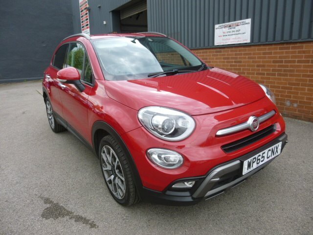Compare Fiat 500X 1.6 500X Off-road Look 1.6 Multijet 120Hp Cross Pl WP65CNX Red