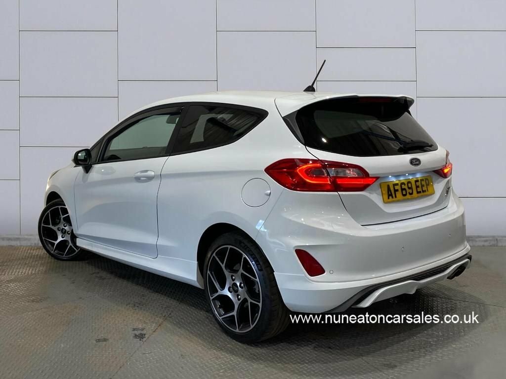 Compare Ford Fiesta 1.5 St-2 198 Bhp AF69EEP White