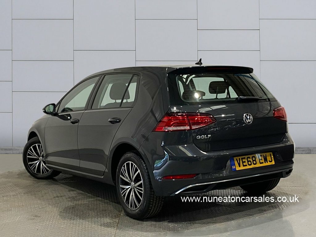 Compare Volkswagen Golf 1.6 Se Navigation Tdi 114 Bhp VE68EWJ Grey