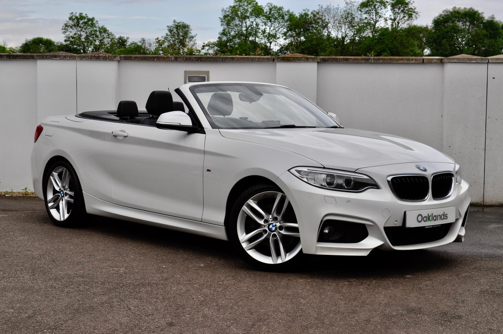 Compare BMW 2 Series 2.0 220D M Sport YJ15WNL White