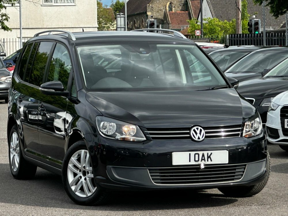 Compare Volkswagen Touran 1.6 Tdi Se Euro 5 VA62KNU Black