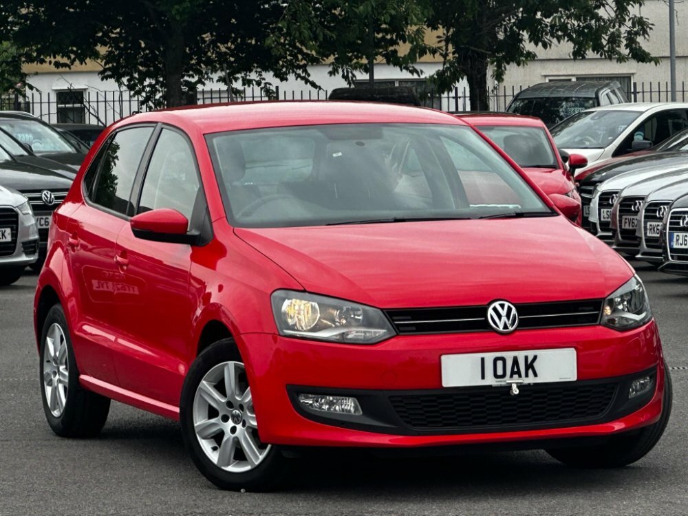 Compare Volkswagen Polo 1.2 Match Edition Euro 5 KU14UYM Red